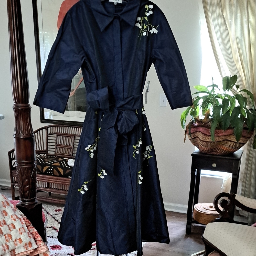 NWT Teri Jon Navy Embroidered Dress